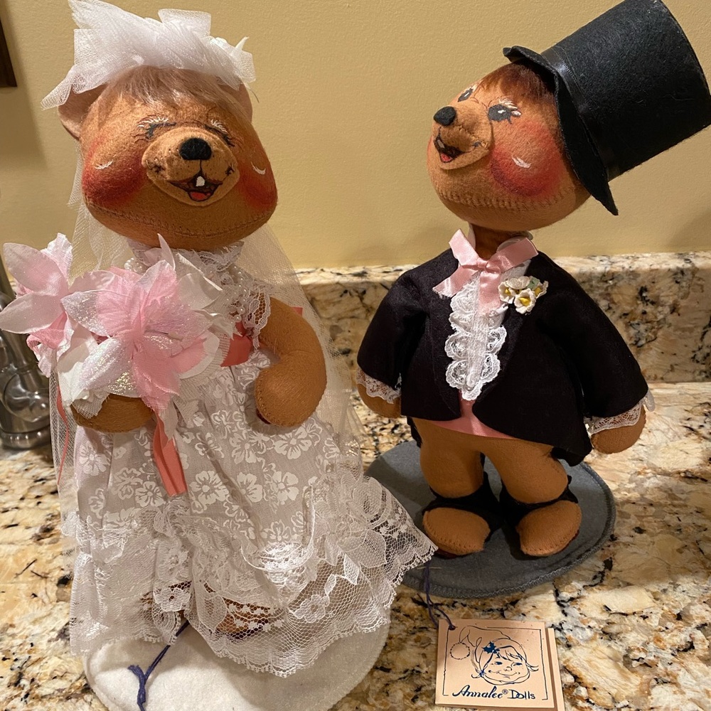 Annalee dolls - wedding